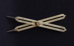 Compasses by Steffani Foto &copy; Paolo Bonavoglia