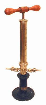 Pompa aspirante e premente Foto &copy; Pierandrea Malfi