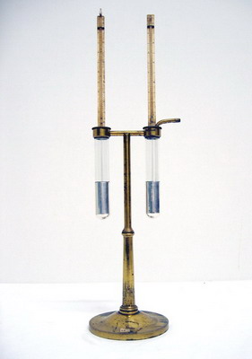 Igrometro di Regnault Foto &copy; Pierandrea Malfi