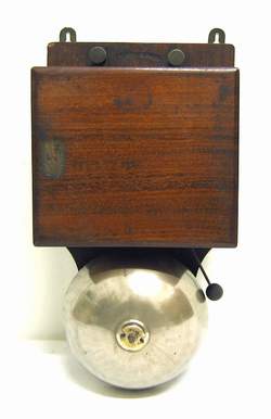 Campanello elettrico Foto &copy; Pierandrea Malfi