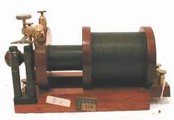 Piccolo rocchetto d'induzione Foto &copy; Pierandrea Malfi