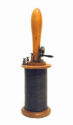 Apparecchio per le correnti d'induzione Foto &copy; Pierandrea Malfi