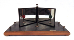 Specchi per le immagini multiple Foto &copy; Pierandrea Malfi