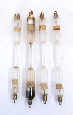 Spectroscopic tubes Foto &copy; Pierandrea Malfi