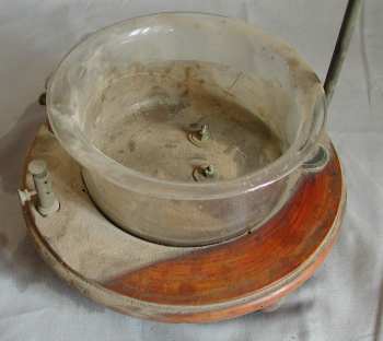 &copy; Malfi, D 2001