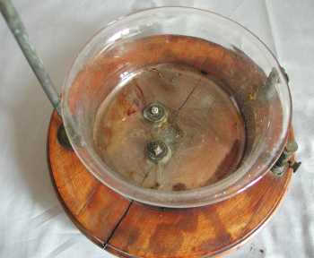 &copy; Malfi, D 2001